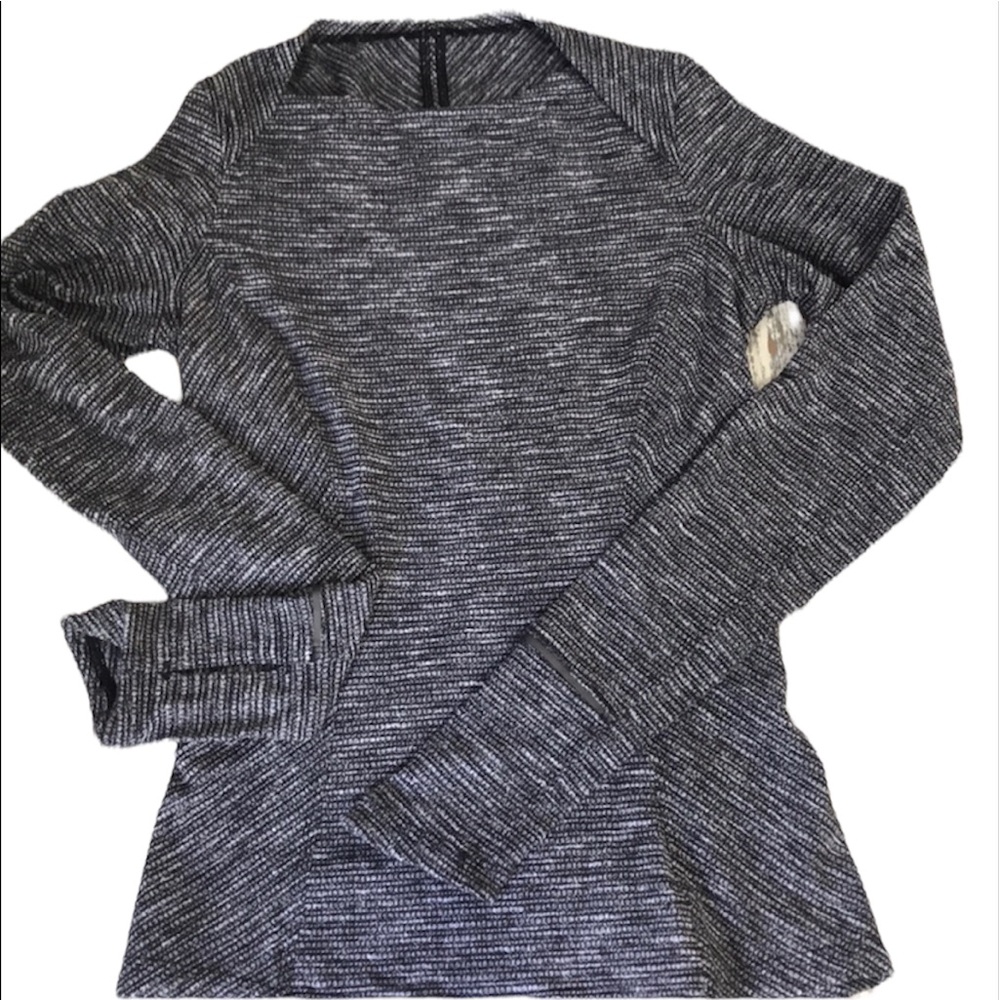 Lululemon run top